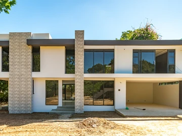 8 Unit Townhouse Complex