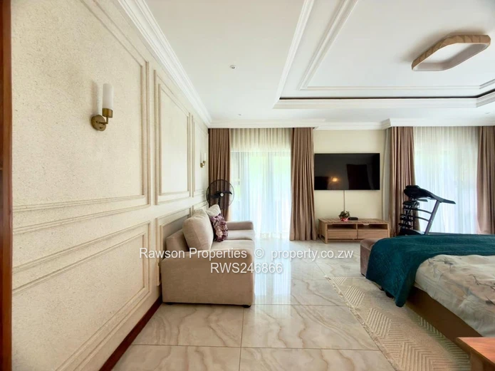 Prestigious Glen Lorne Contemporary Residence