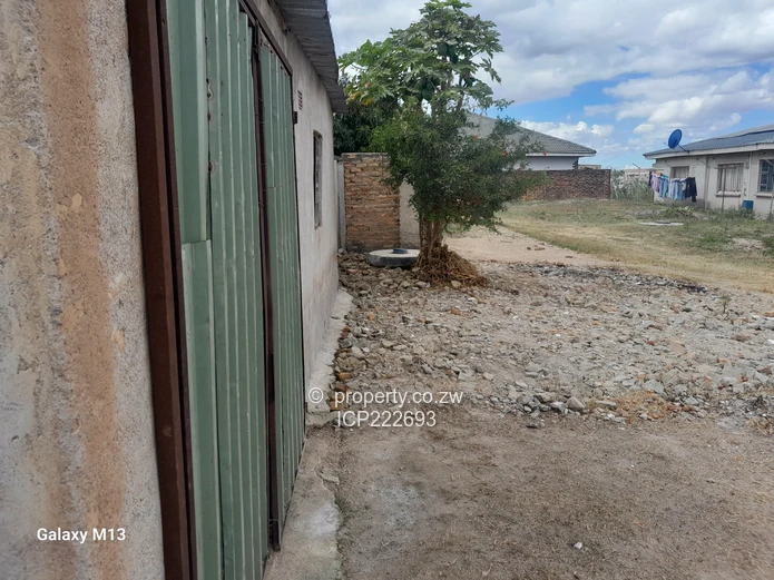 Prime 300m² Stands for Sale in Stoneridge, Harare South! with a Title Deed going for $18 000, 