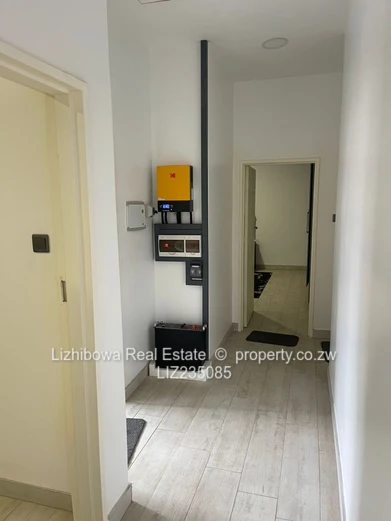 Avondale West Apartment