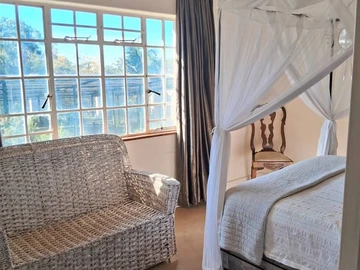 3 Bedroom Flat & Apartment