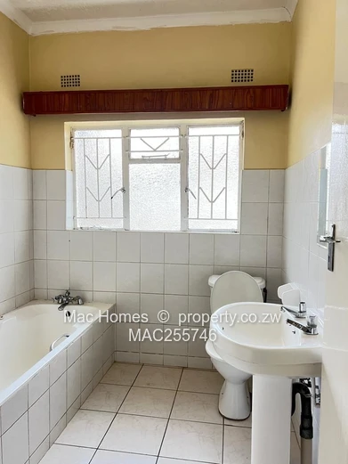 3-Bedroom Villa For Sale – Coronation Avenue