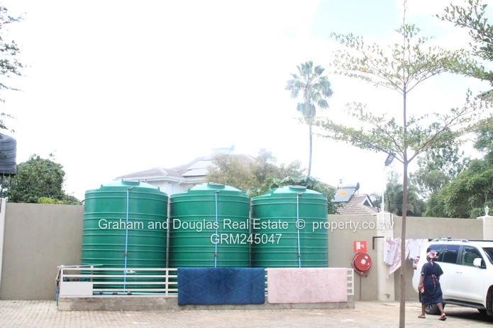 Neat Avondale West Flat to let