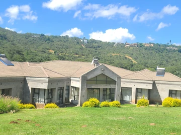 6 Bedroom House