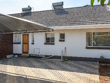 2 Bedroom Garden Flat