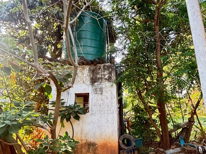 Beyond Luxury: A Fully-Off-Grid 7-Bedroom Entertainer's Paradise in Chisipiti