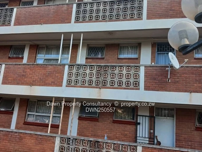 Eastlea 2-Bed Flat For Sale 