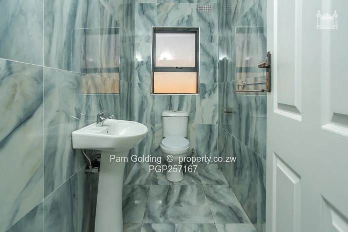 Move in ready 3-Bed Home in Rainham Park Gated Community