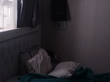 2 Bedroom Flat & Apartment