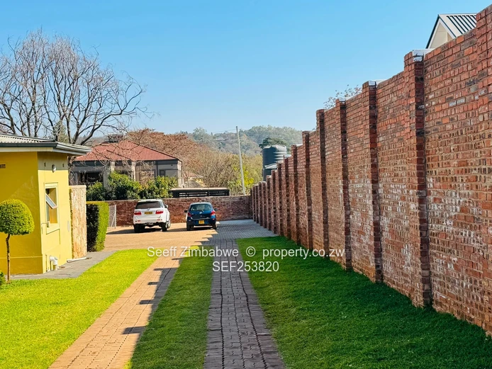 Modern 5-Bed Luxury Residence for sale in Quinnington, Borrowdale