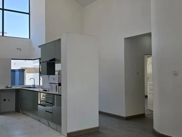 3 Bedroom Flat & Apartment