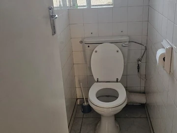2 Bedroom Flat & Apartment