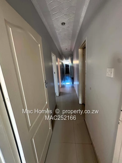 Hatcliffe: Modern 6-Bed, 3-Bath Home with Borehole (Sole Mandate)