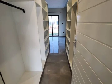 4 Bedroom Garden Flat