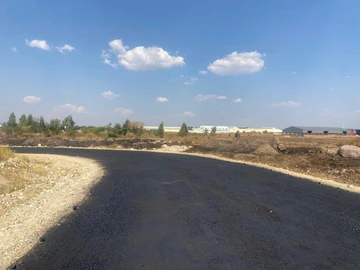 Commercial & Industrial Land