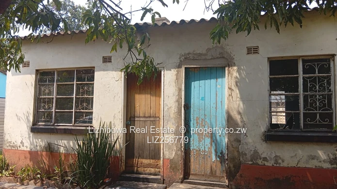 Mufakose House