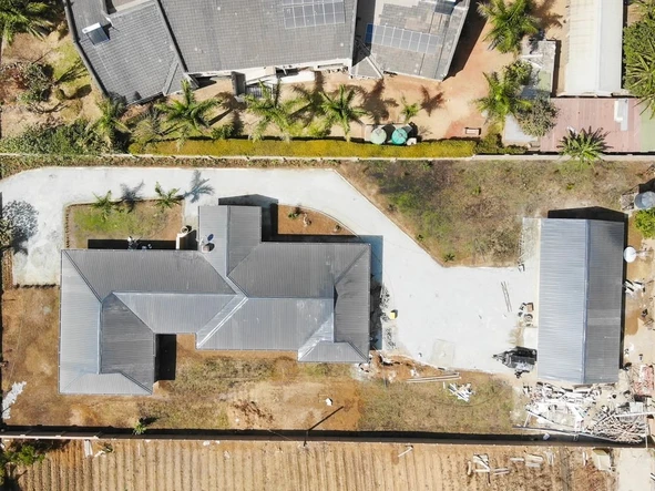 6 Bedroom House
