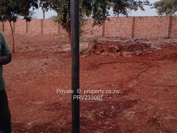 5000sqm stand with 3 bedroom cottage