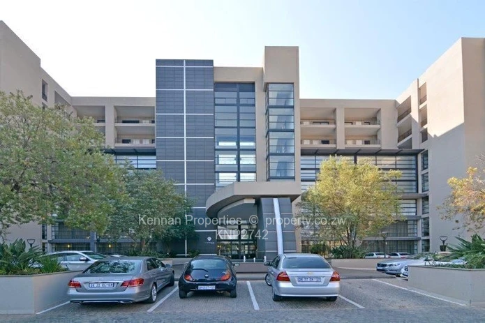 Luxurious upmarket hotel living apartment in Sandton, Johannesburg (Sole Mandate)