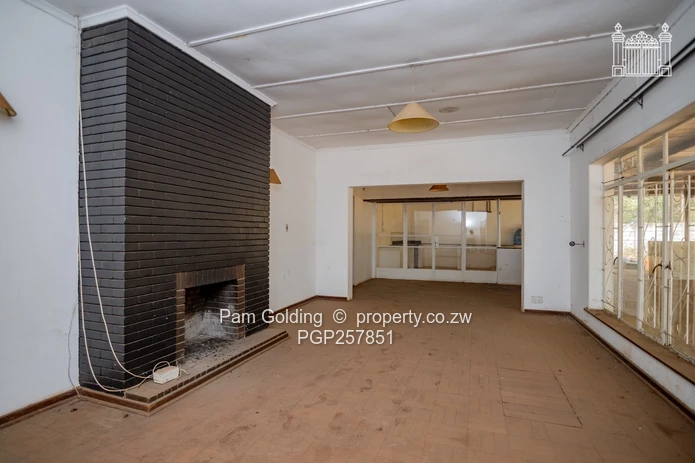 Excellent Renovation and Development Potential – Arcturus Road (Sole Mandate)