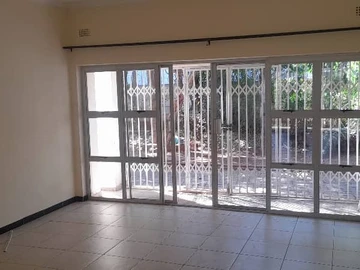 3 Bedroom Flat & Apartment