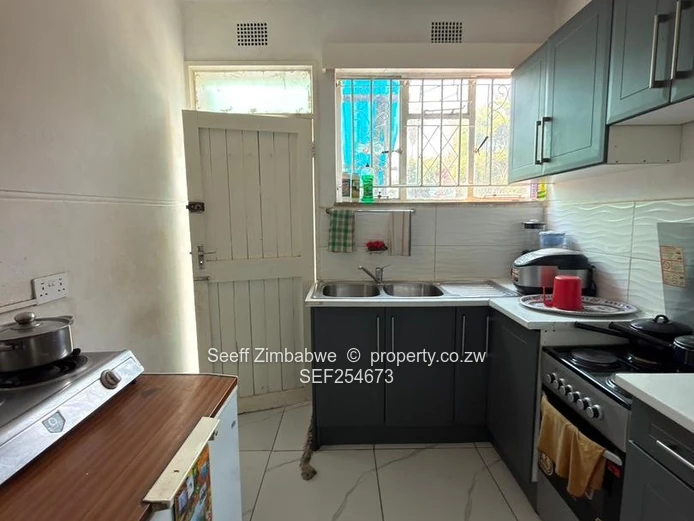 Flat To Let In Avondale (Sole Mandate)