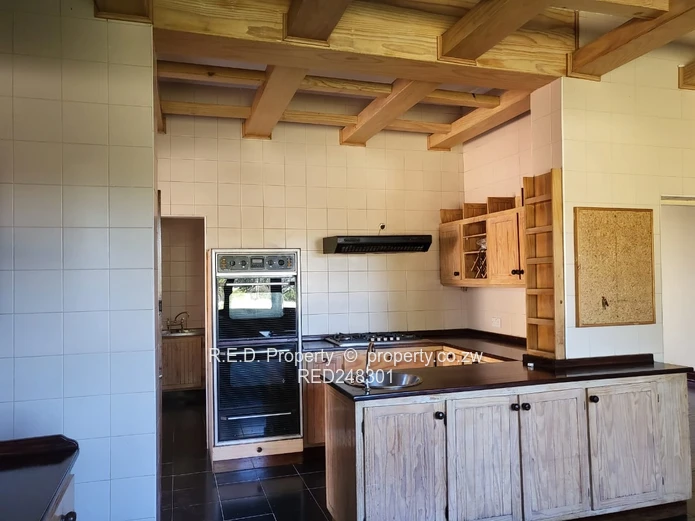 3 Bedroom Home In Burnside To Let!