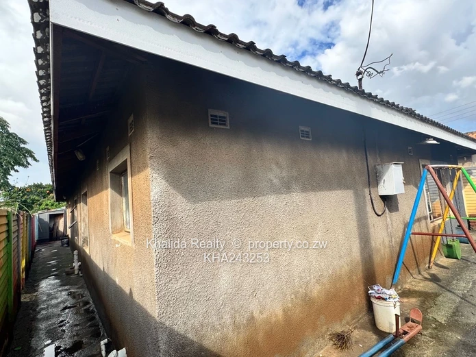 Dzivarasekwa extension house for rent