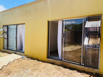 Charming Garden flat for Sale
