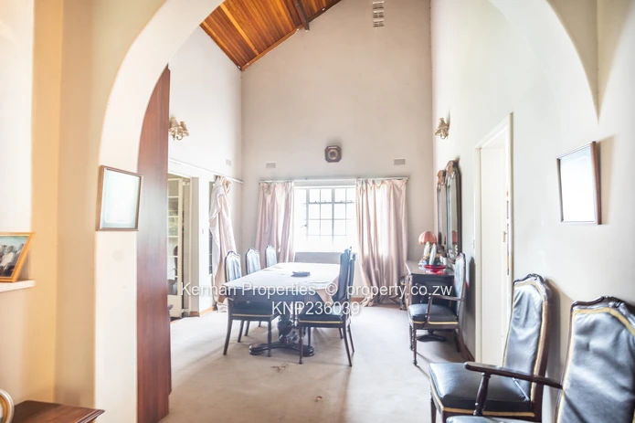 Main Road Frontage Churchill Ave-Commercial Possibilities!