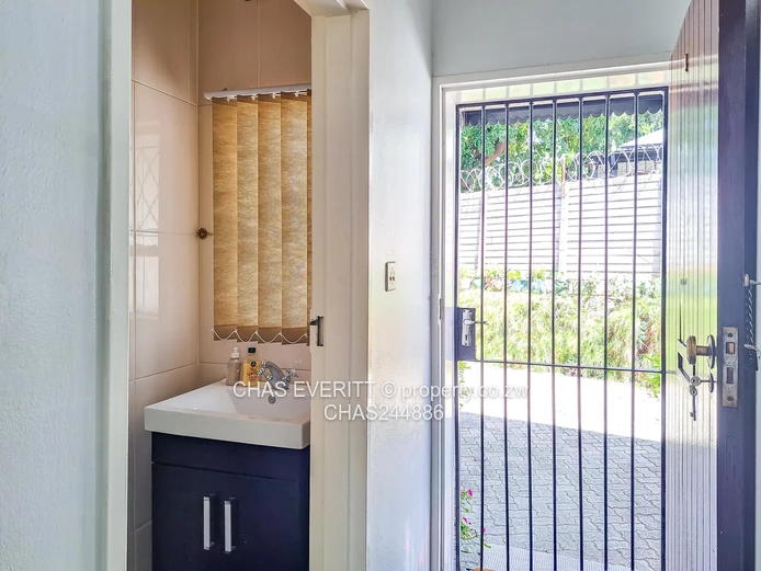 Fully Furnished Duplex Apartment In Avondale 