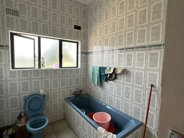 4 Bedroom Garden Flat