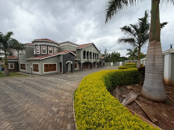 5 Bedroom House