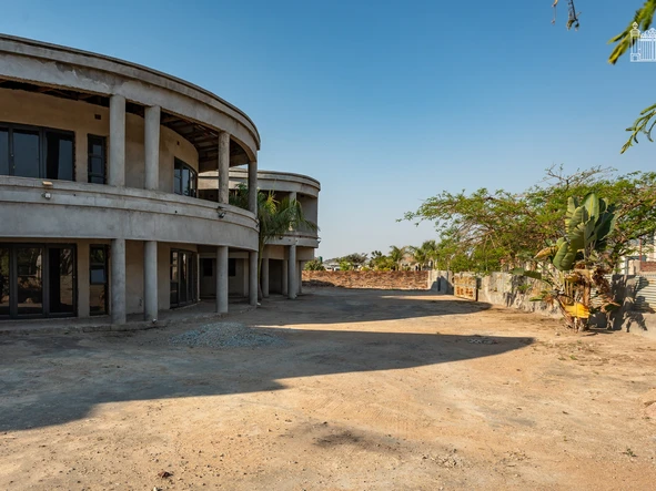 8 Bedroom Townhouse Complex