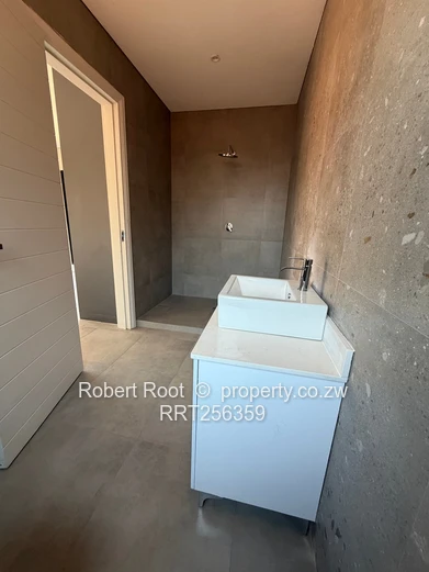 Modern Newly Built, 4 Bed Family Home, On 2000 Sqm