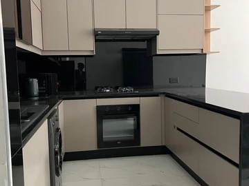 3 Bedroom Flat & Apartment