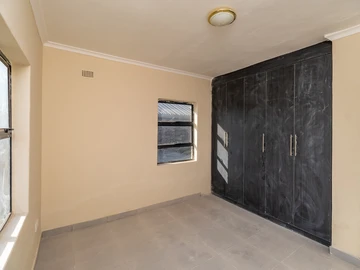 2 Bedroom Garden Flat