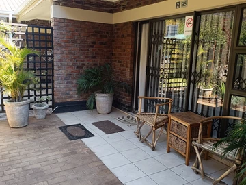 2 Bedroom Garden Flat