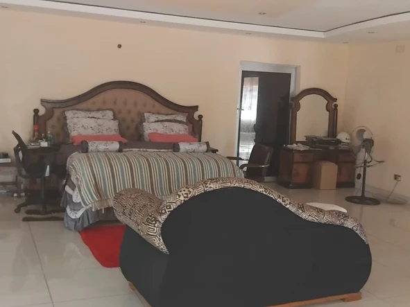 8 Bedroom House