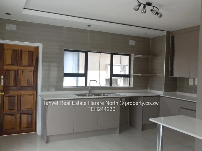 Strathaven:Available for Letting is a morden  3 bedroomed house with Mes, open plan kitchen, lounge 