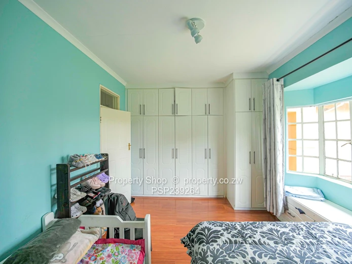 Lovely Unit in A Secure Complex!