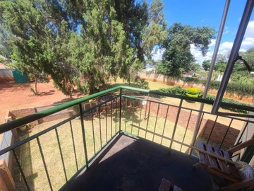 2 Bedroom Flat & Apartment