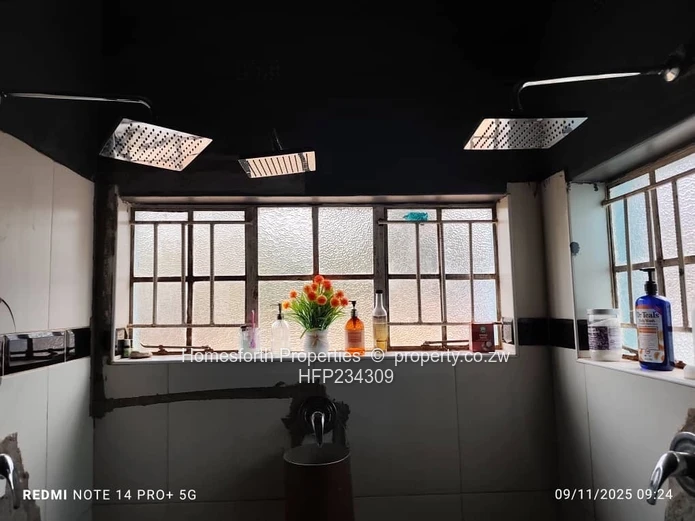 Commercial Property to Let – Mandara