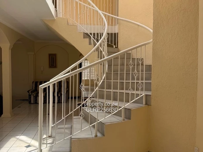 Elegant Double-Storey 5-Bed in Borrowdale, Borehole