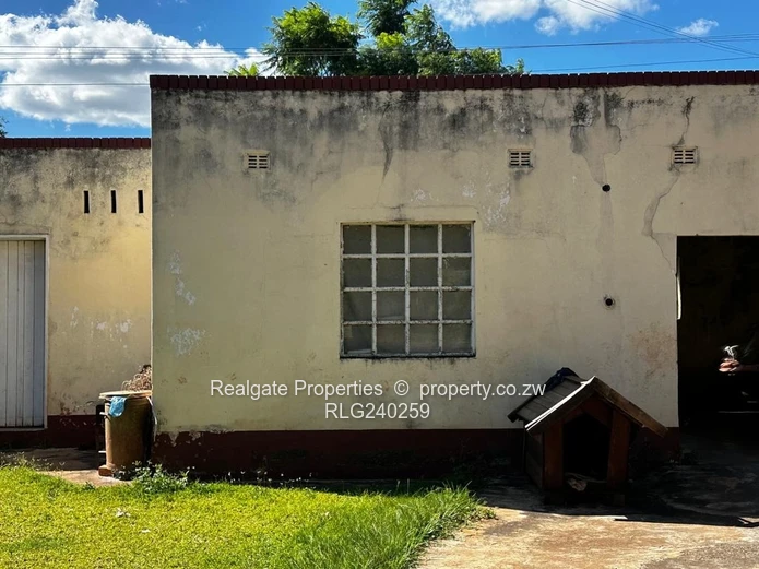 Three Bedroomed House For Sale In Malindela