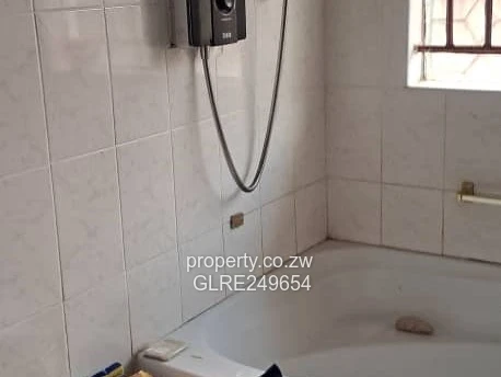 Spacious 5-Bed Home with Borehole in Bloomingdale, Harare West