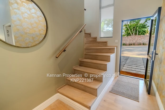 High End Townhouse In The Heart Of The Golden Triangle