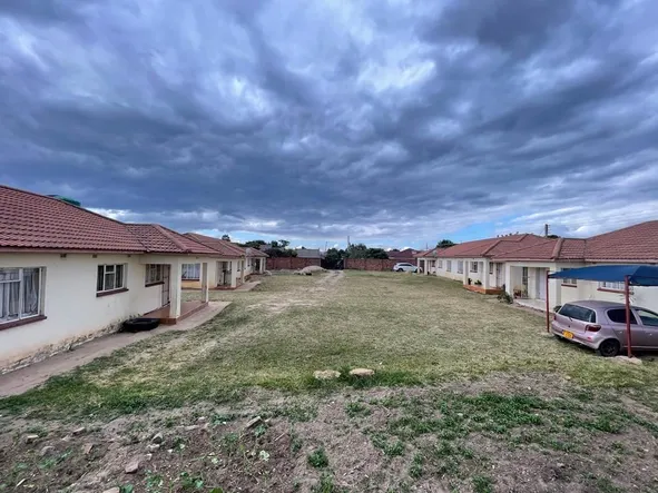 Investor's delight, a complex with 6 units in Ruwa,