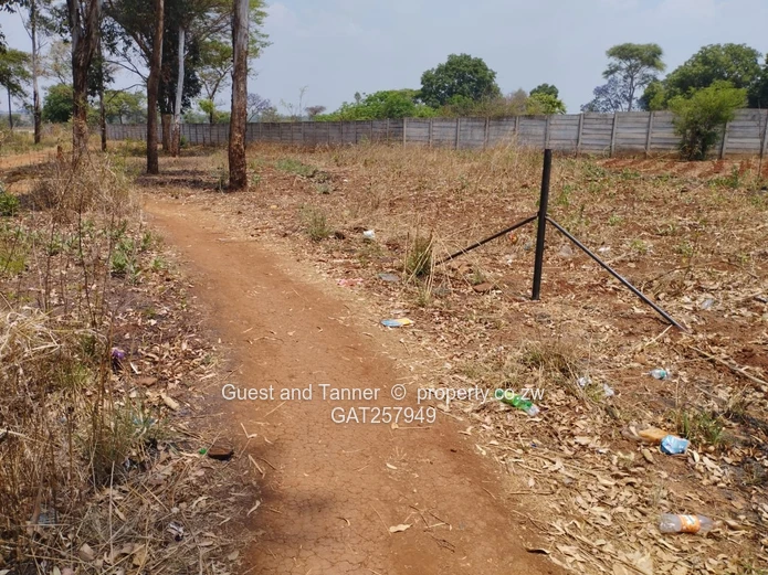 Beatrice - Harare-Masvingo Road Frontage - Service Station & Shopping Mall Stand