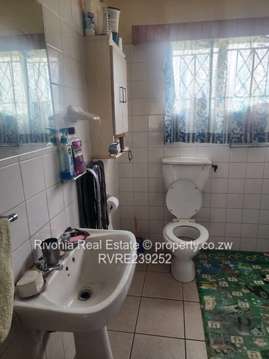 Emerald Hill: 4-Bed Home on 2030m² with Borehole,Gvt Nostro accepted 